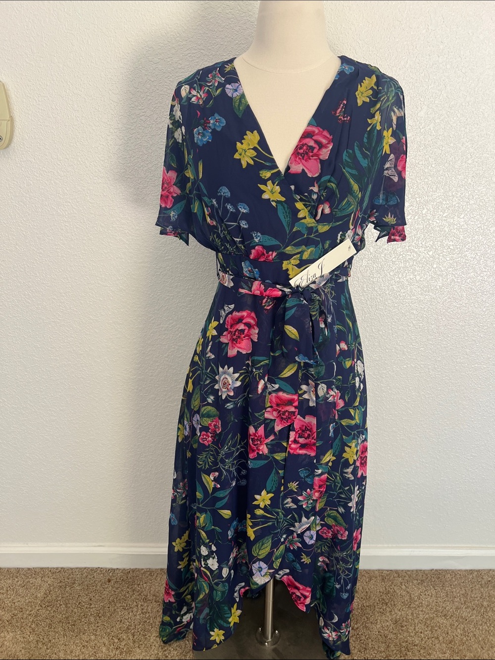 NWT ELIZA J Floral Wrap Maxi Dress Sz 2